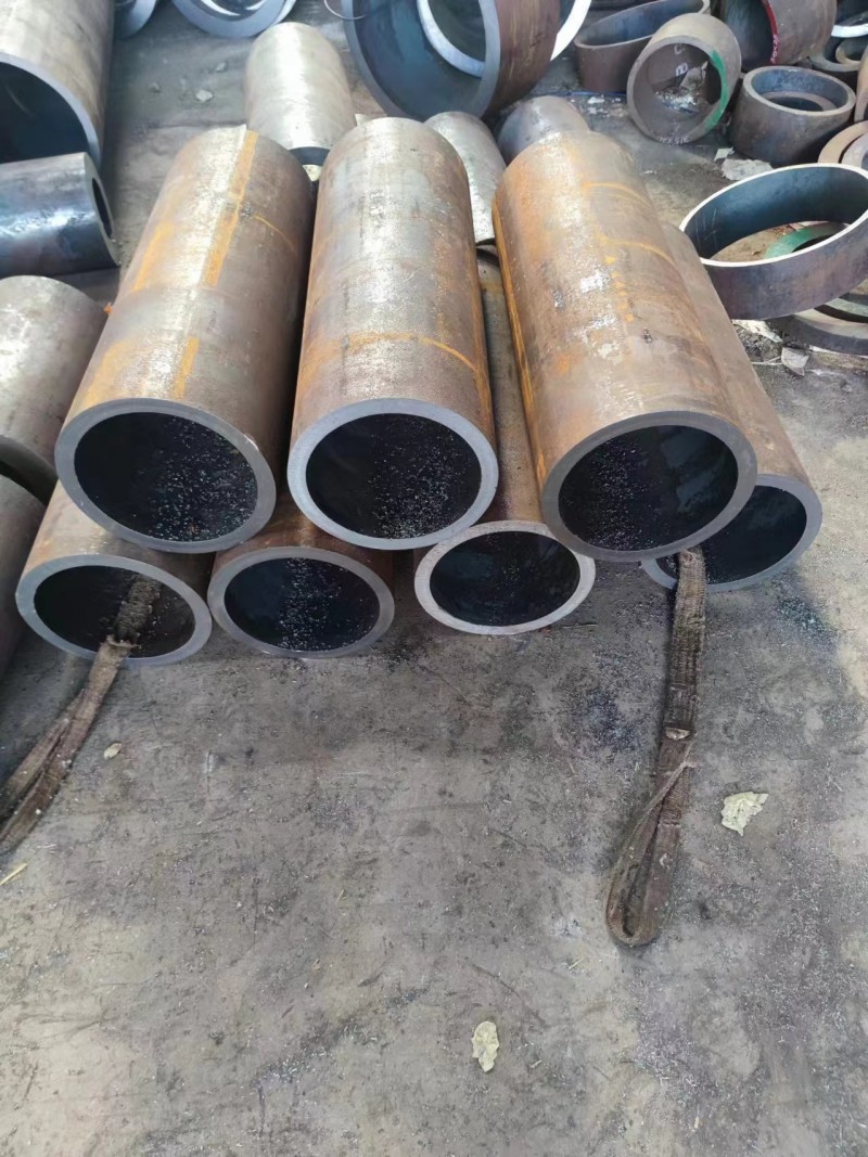 运河运河运河12Cr1MovG无缝钢管切割